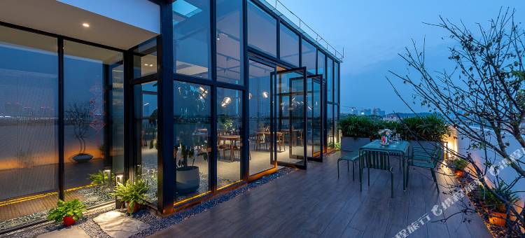 南海岁月民宿(广州高铁南站林岳西地铁站店)图片