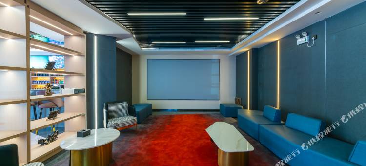 有戏电影酒店(中卫鼓楼东街店)图片