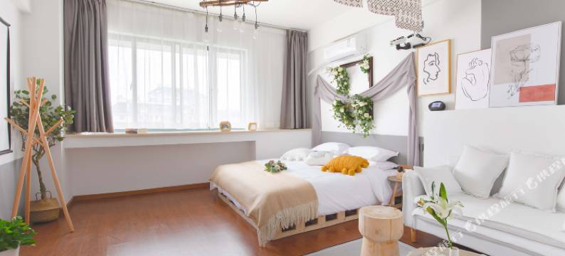 一支百合智慧民宿(余姚喜鹊公馆店)图片