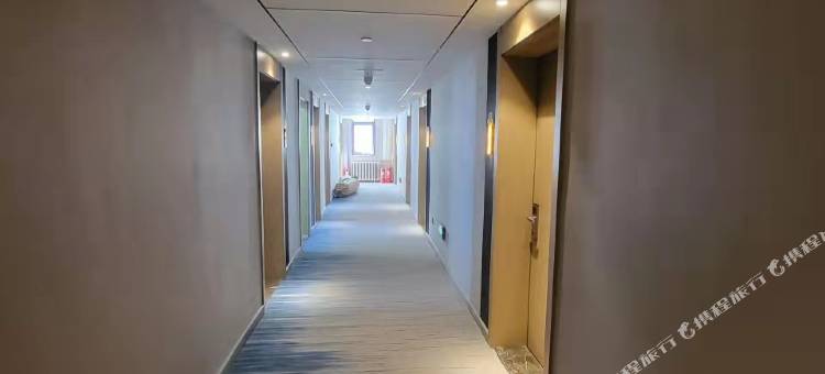 白玉兰酒店(青岛五四广场奥帆中心店)图片