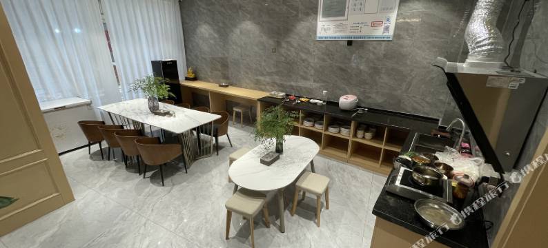 凤庆太和静逸轻奢酒店(凤庆客运站店)图片