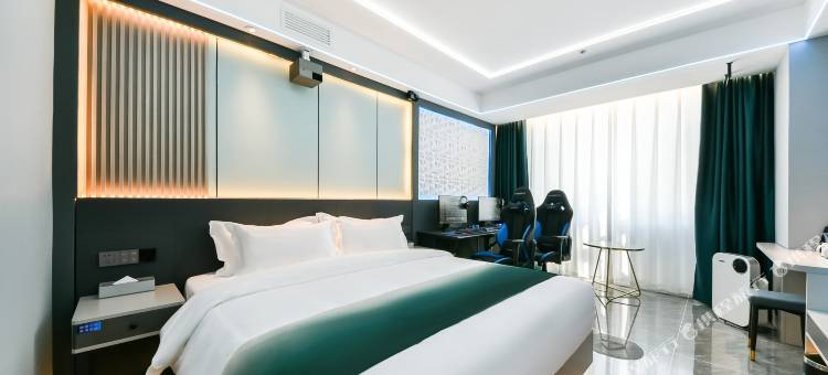 叶与晨电竞电影酒店(石家庄铁道大学义堂地铁站店)图片