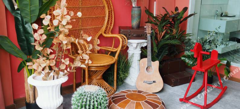 自贡悦己民宿(华商国际城店)图片