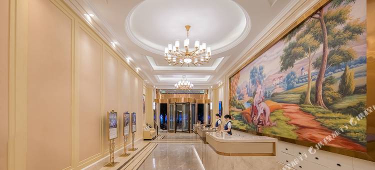 维也纳酒店(镇雄街心花园店)图片