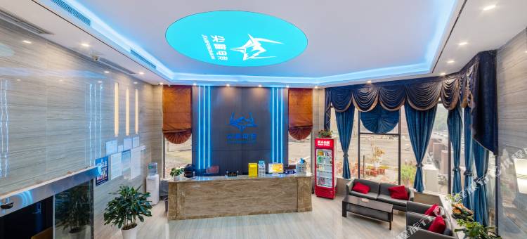 VAN·娱悦电竞酒店(重庆大龙山地铁站SM广场店)图片
