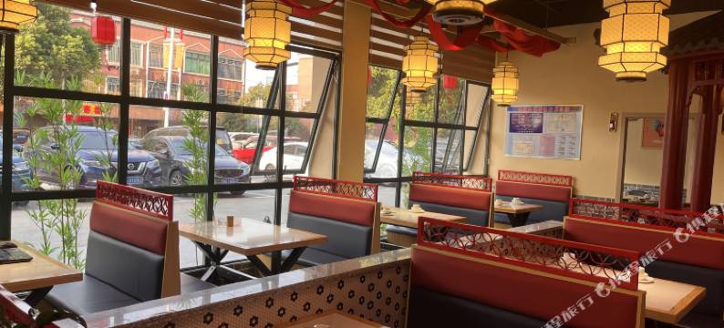 佰悦尊享酒店(长沙黄花国际机场店)图片