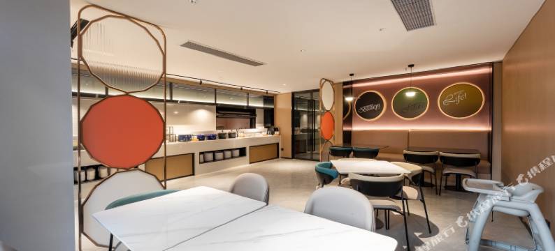 潮漫酒店(丹阳金鹰广场店)图片