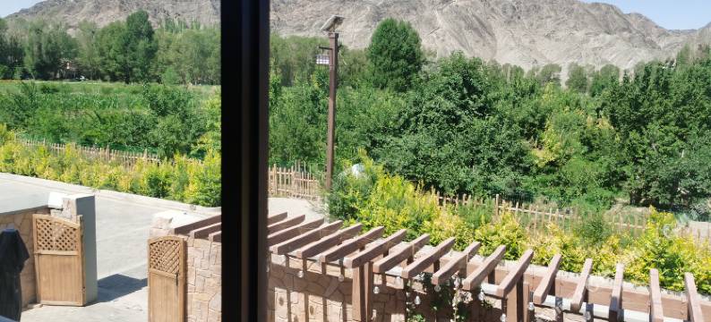 嘉峪关小筑里民宿(悬壁长城店)图片