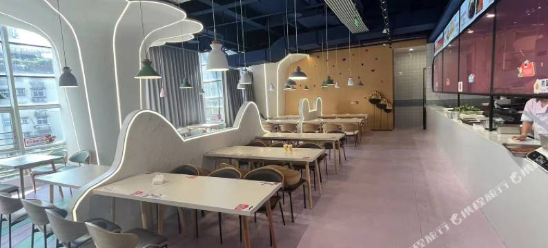 朗湾营地酒店(重庆渝中区儿童医院店)图片