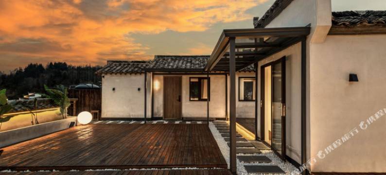 徽居·墨白里民宿(西递景区店)图片