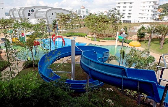 Maxine Cinema Sweet HomeHotel Overview