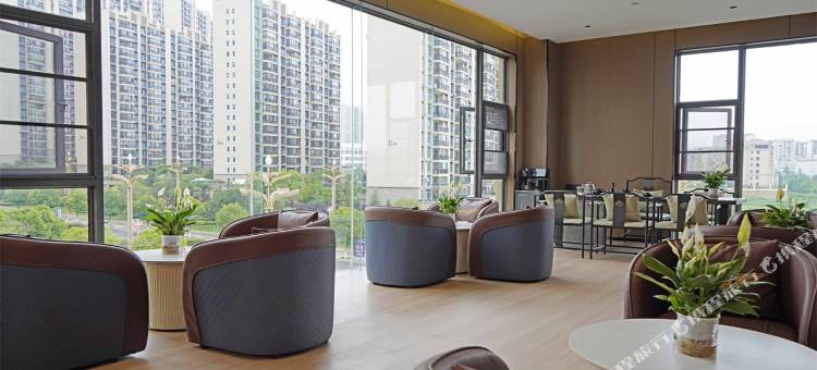 云上四季尚品酒店(昭通省耕山水店)图片