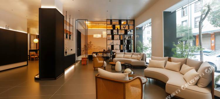 希尔蔓酒店(花柯夜市店)图片