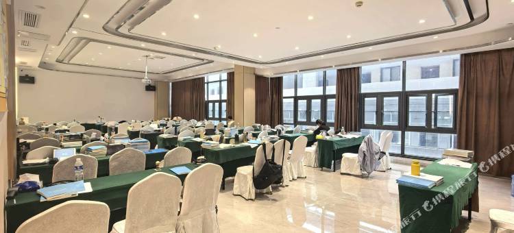 句容皇冠花园酒店图片