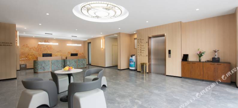 非繁云居酒店(扬州吾悦广场店)图片