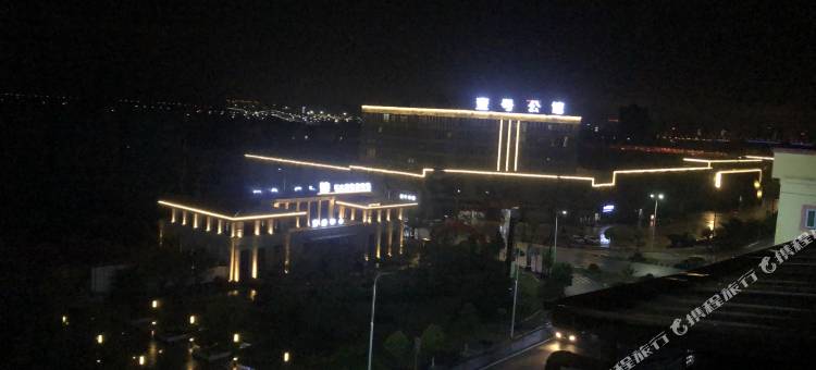 鹰潭卡曼风尚酒店图片