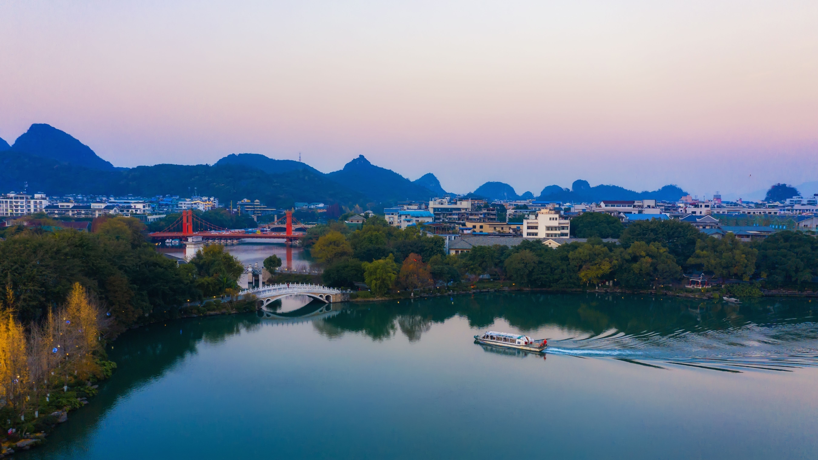 AROMA TEA HOUSE Over view