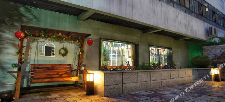 窝奕花园酒店(涿州中心广场店)图片