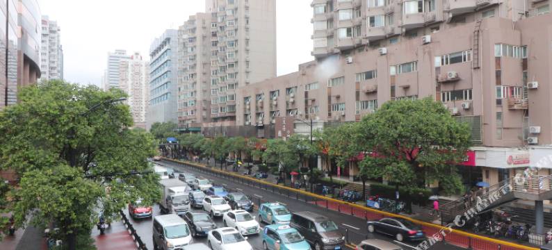 上海艾森概念酒店(江苏路地铁站店)图片