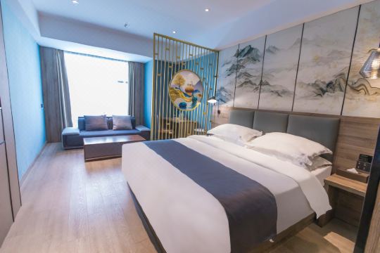 铂尔登酒店深圳南油地铁站服装批发市场店