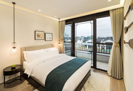 Mu Spring Resort Hotel Overview