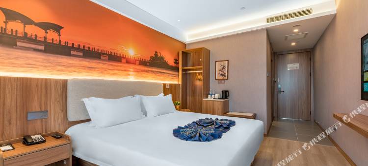 艺龙安云酒店夏忆栈(秦皇岛火车站人民广场店)图片