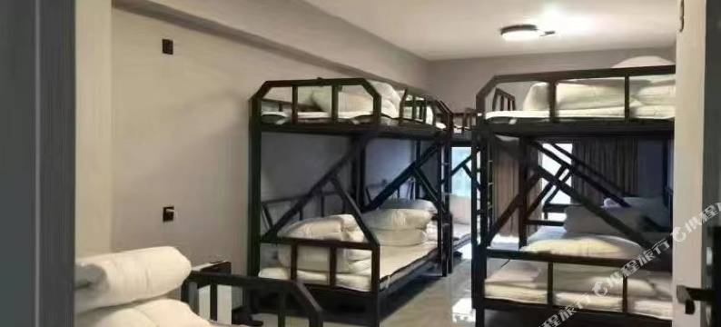 尚友太空舱电竞公寓(萍乡市人民医院北院玉湖店)图片