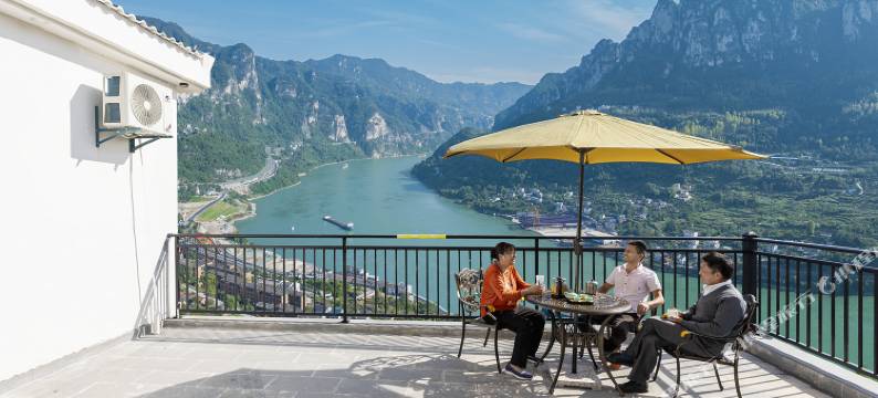 宜昌悠然江景客栈(三峡大坝店)图片