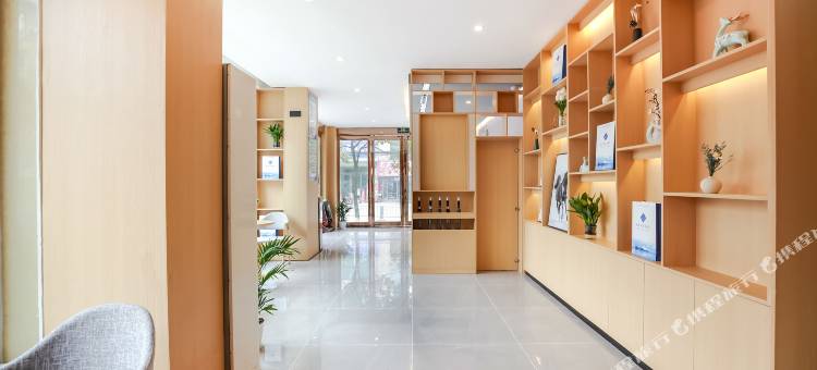 尚客优享智能酒店(金沙鼓韵广场东南环线汽车站店)图片