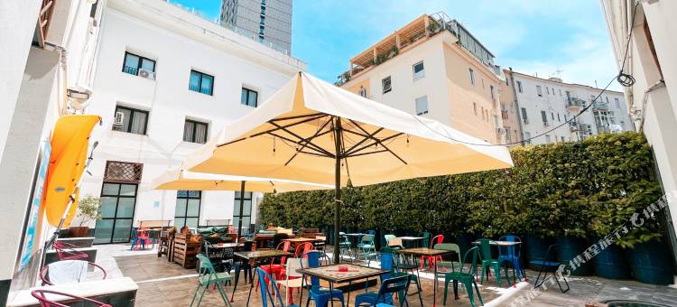 那不勒斯旅行酒店(NeapolitanTrips Hotel)图片