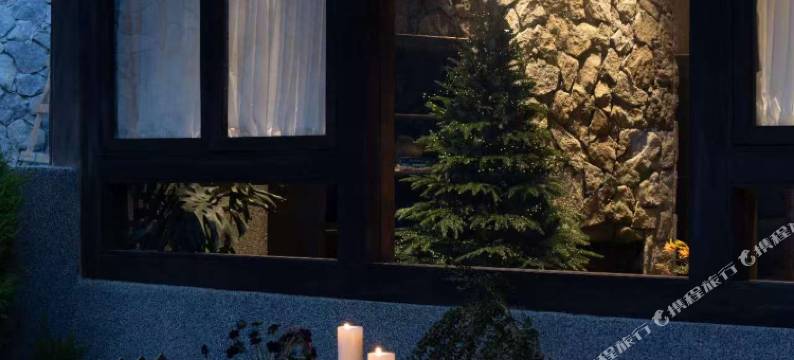 香格里拉璞云悬山LIFE民宿(独克宗古城大佛寺转经筒店)图片