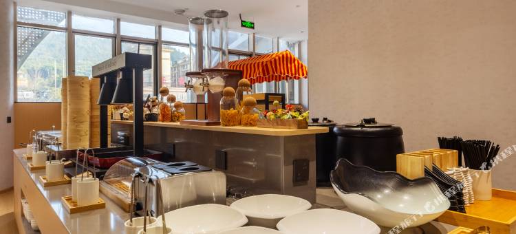 星空云朵酒店(江山虎山公园店)图片