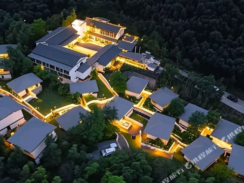 贵州文旅嘉怡·泳池国际度假酒店(凯里店)