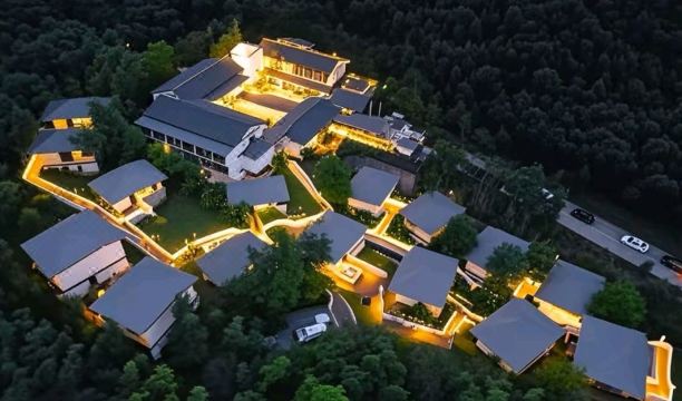 贵州文旅嘉怡·泳池国际度假酒店（凯里店）外景图