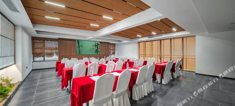 仟那千寻酒店(开封鼓楼广场大相国寺店)图片