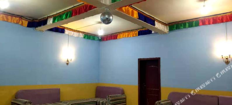 宝兴阿罗云湖客栈图片