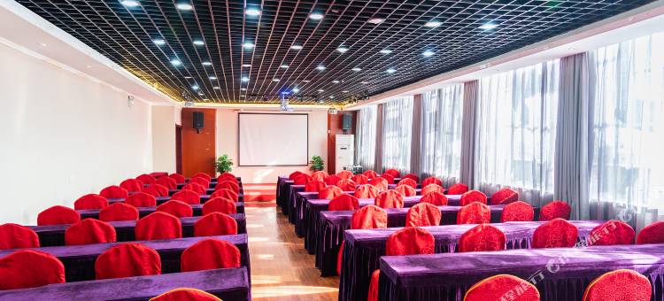 东方明月假日酒店(平顶山工业职业技术学院店)图片