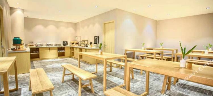 龚禧里·GAME电竞酒店(金马碧鸡坊弥勒寺地铁站店)图片