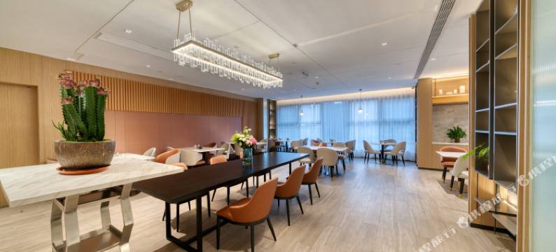 杭州滨江宝龙城诚业路亚朵酒店图片