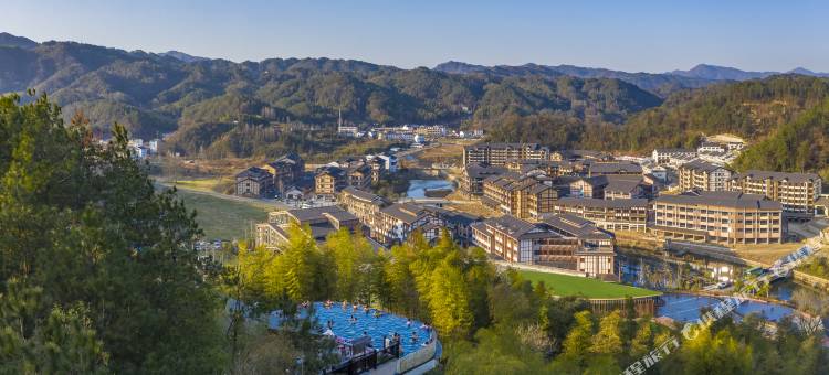 大别山陡沙河温泉小镇图片