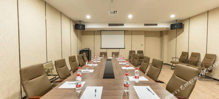 宜必思尚品酒店(高邮波司登世贸广场店)图片