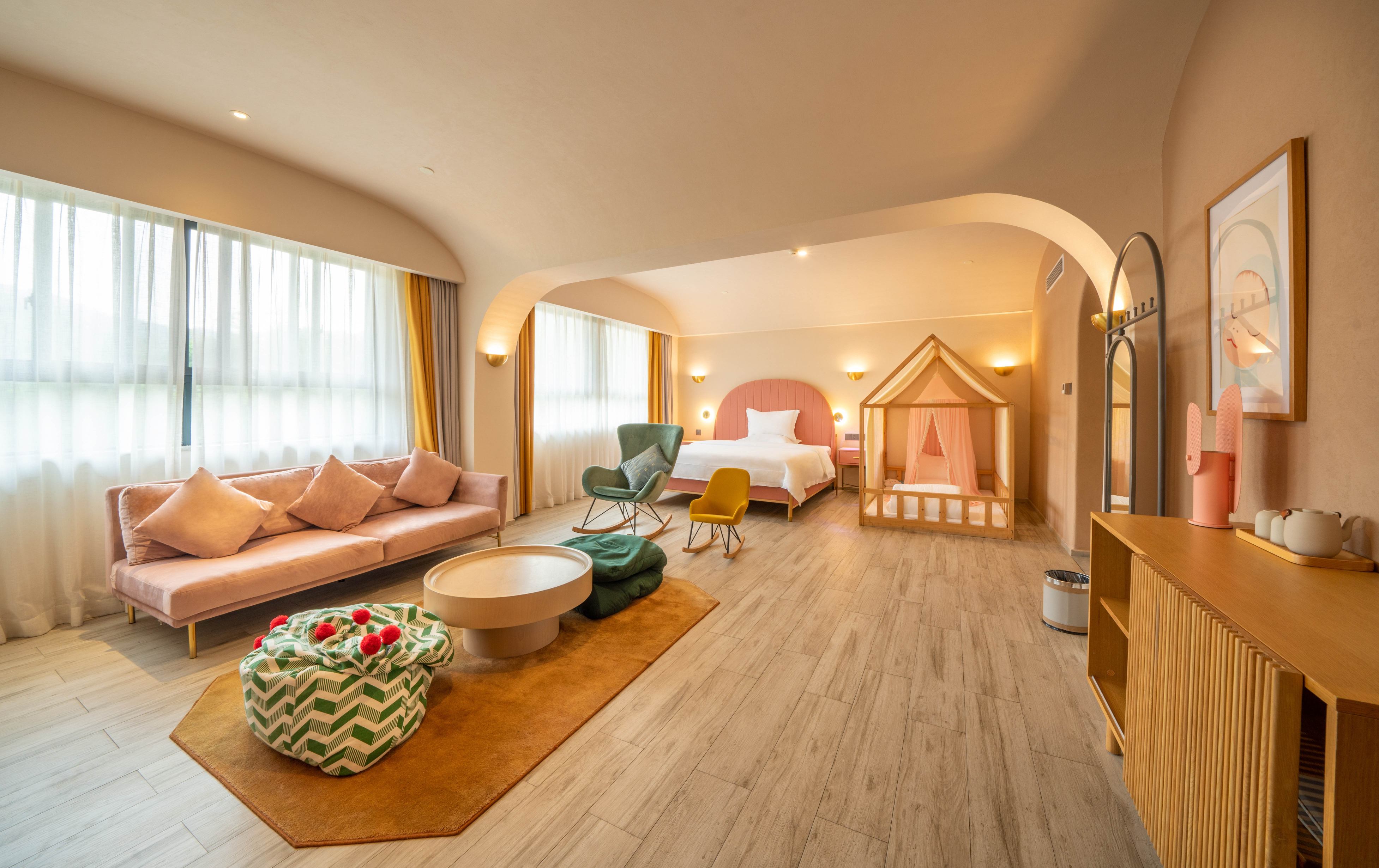 Qingyuan Gulong Gorge Gulong Hotel Over view