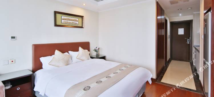 君逸酒店公寓(青岛五四广场万象城店)图片