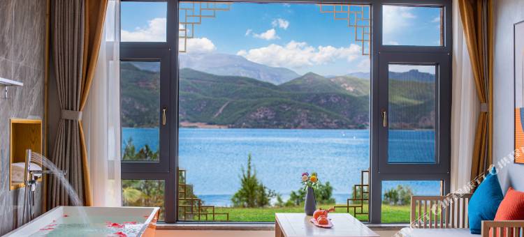 泸沽湖津云轻奢客栈图片