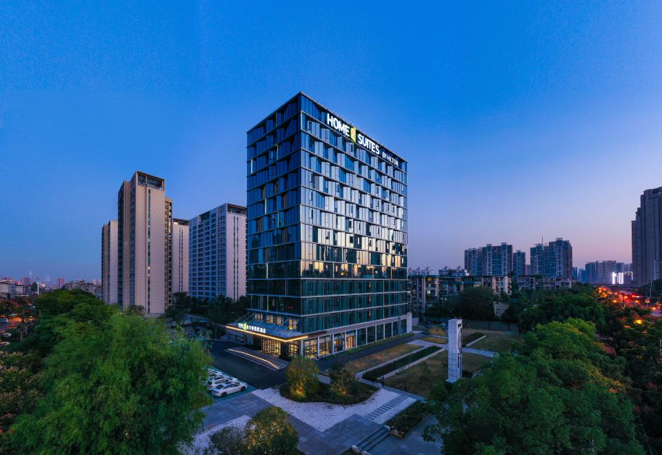 武汉青山希尔顿惠庭酒店外景图