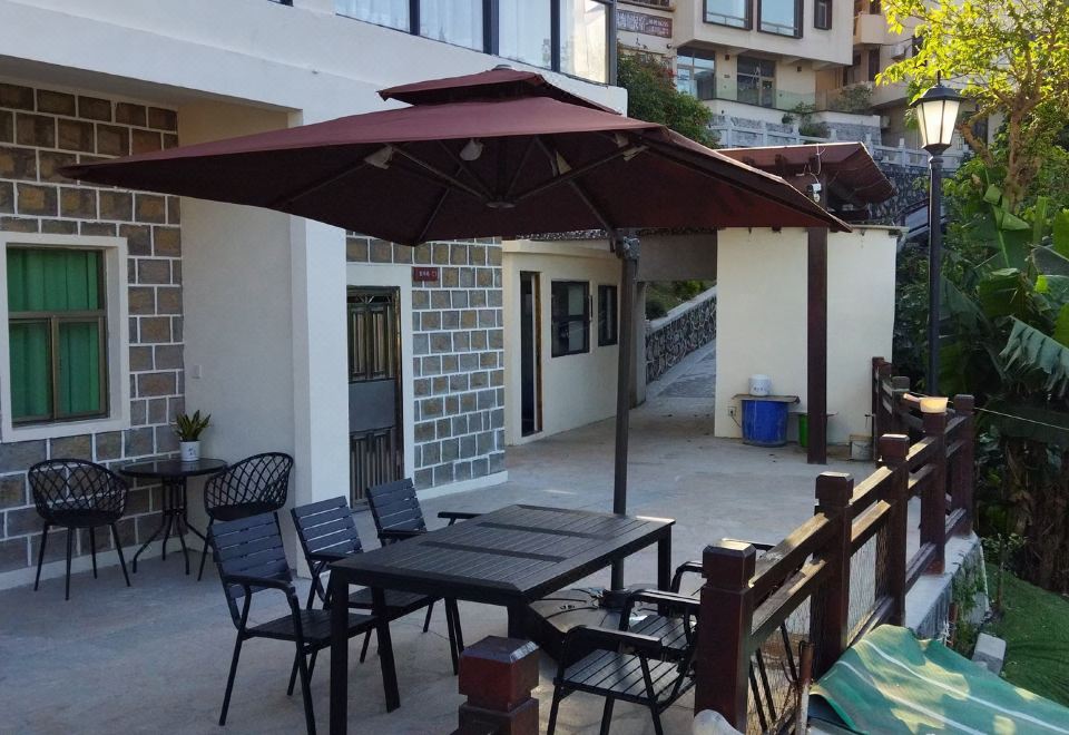 Lanchao Huajianshe Homestay (Zhuhai Guishan Island)Hotel Overview