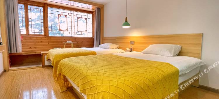 西江千户苗寨二月·花居派客栈图片