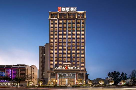 来宾金秀桐木怡程酒店