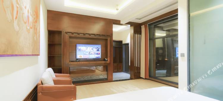 丁青康家大院酒店图片