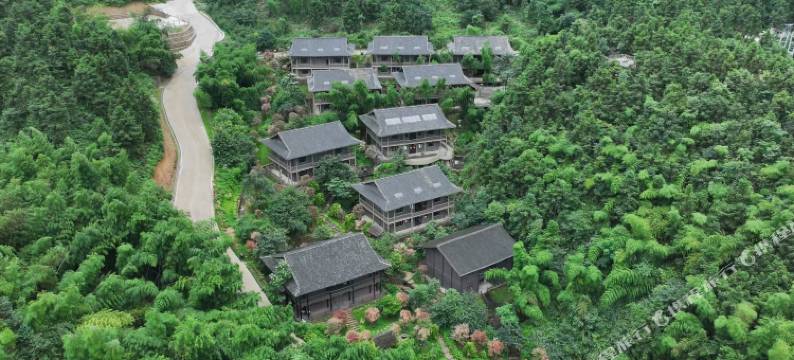 云冰山浆洞客栈图片